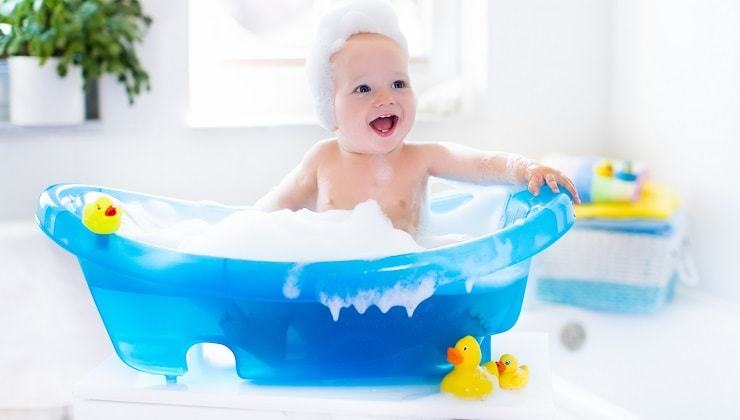 Baby-Bathtime-Frezyderm-min.jpg